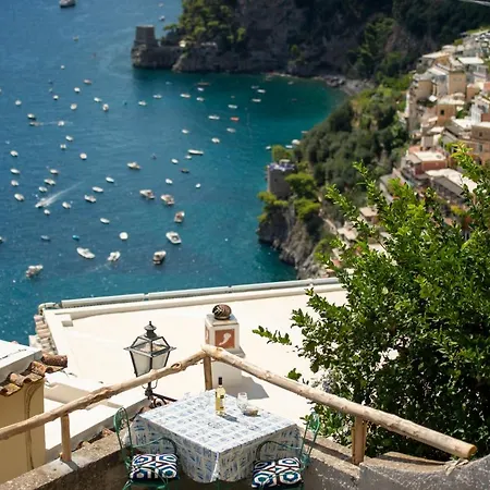 Aria Di Mare,near Elevator, Few Steps, Parking, Garden 아파트 *