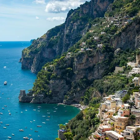 Aria Di Mare,near Elevator, Few Steps, Parking, Garden Apartment