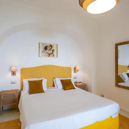 Aria Di Mare,near Elevator, Few Steps, Parking, Garden Apartment *
