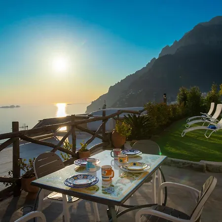 Aria Di Mare,near Elevator, Few Steps, Parking, Garden Apartment *