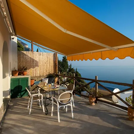 Aria Di Mare,near Elevator, Few Steps, Parking, Garden