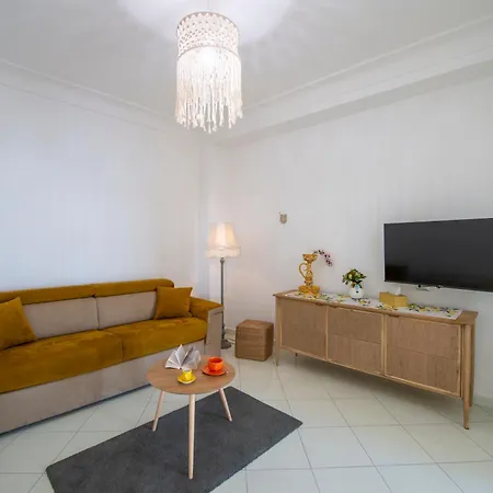 Aria Di Mare,near Elevator, Few Steps, Parking, Garden Apartment *