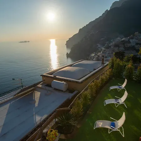 Aria Di Mare,near Elevator, Few Steps, Parking, Garden Apartment