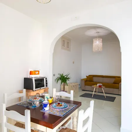 Aria Di Mare,near Elevator, Few Steps, Parking, Garden Apartment