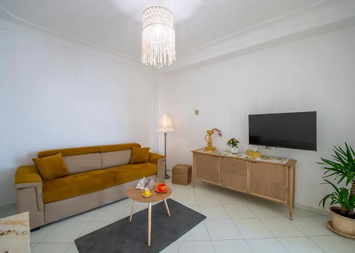 Aria Di Mare,near Elevator, Few Steps, Parking, Garden דירה *