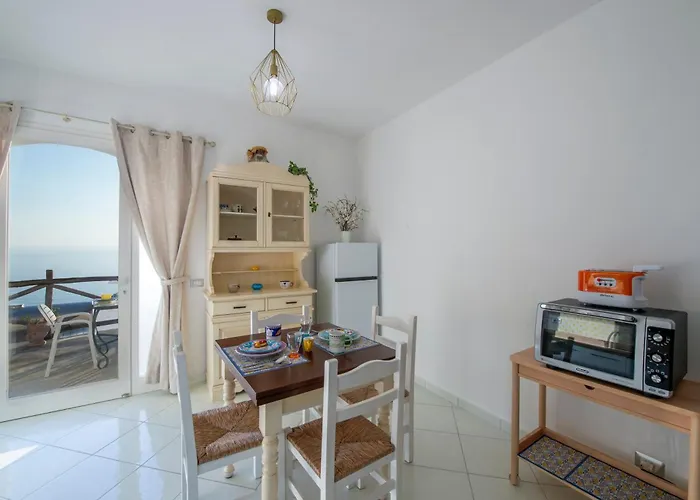 דירה Aria Di Mare,near Elevator, Few Steps, Parking, Garden